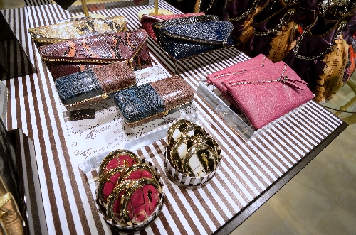 WATCH: Louis Vuitton bag stolen at popular restaurant