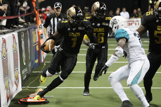Outlaws stun Rattlers to win first Arena Football League game | Las ...