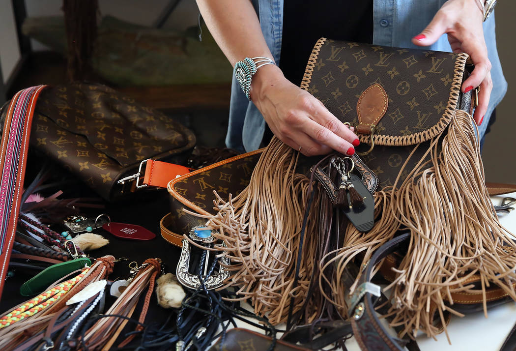 Turn Old LOUIS VUITTON Bag Into New Trendy Bag 