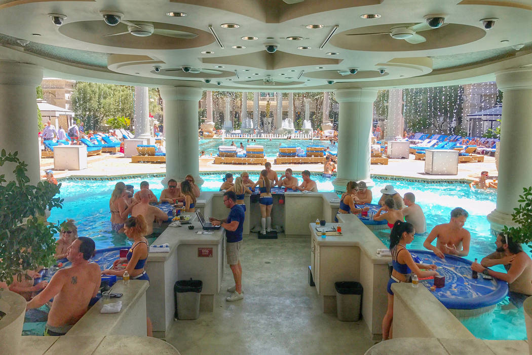 Caesars Palace Las Vegas Pool, Swim up Bar/table games