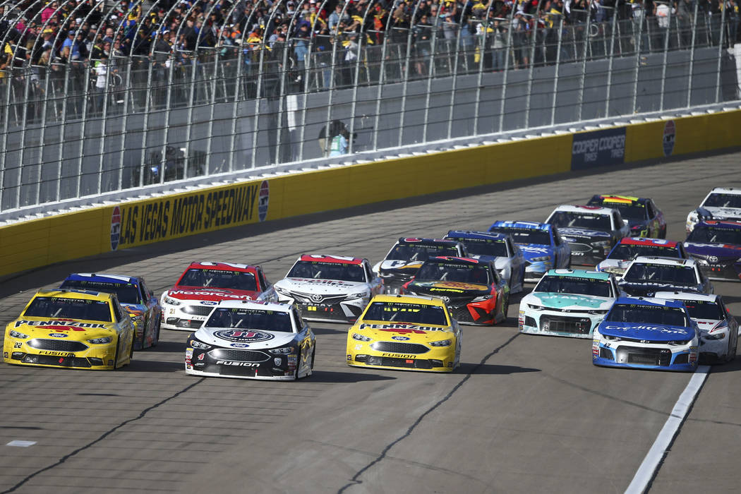Race Energizes Fans At Pennzoil 400 In Las Vegas — Photos Las Vegas Review Journal