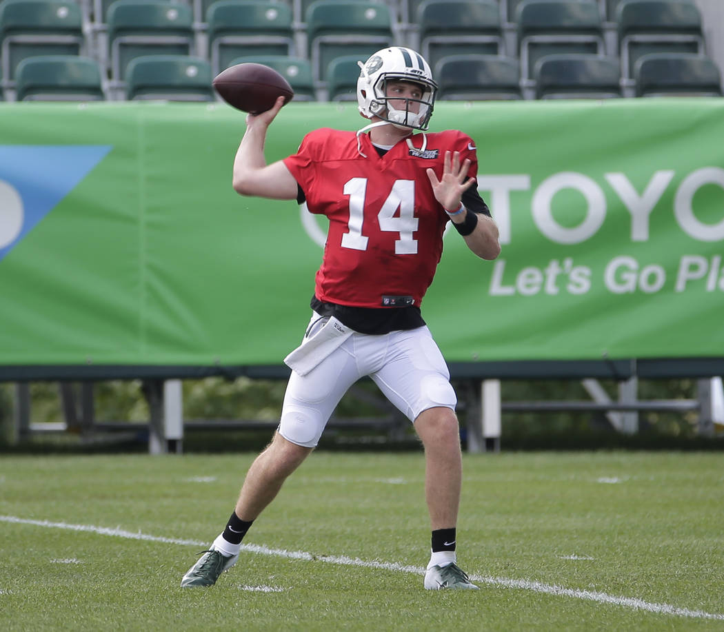New York Jets quarterback Sam Darnold throws during practice at the NFL  football team's training camp in Florham Park, N.J., Monday, Aug. 6, 2018.  (AP Photo/Seth Wenig) | Las Vegas Review-Journal
