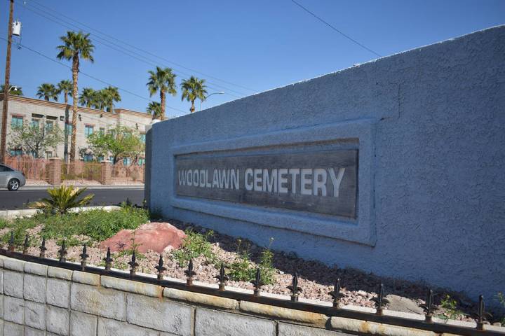 The Woodlawn cemetery sign at the entrance off Las Vegas Boulevard on Monday, March 25. Rachel Spacek/Las Vegas Review-Journal @RachelSpacek