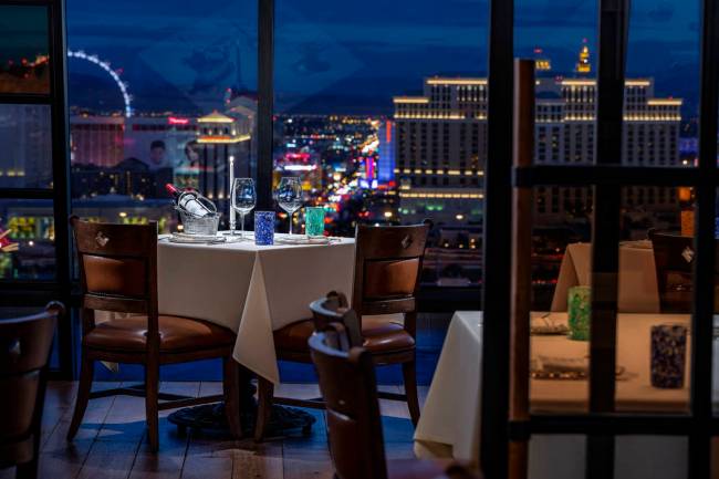 Best Restaurant With a View at Lago in Las Vegas – TheEverywhereBlonde