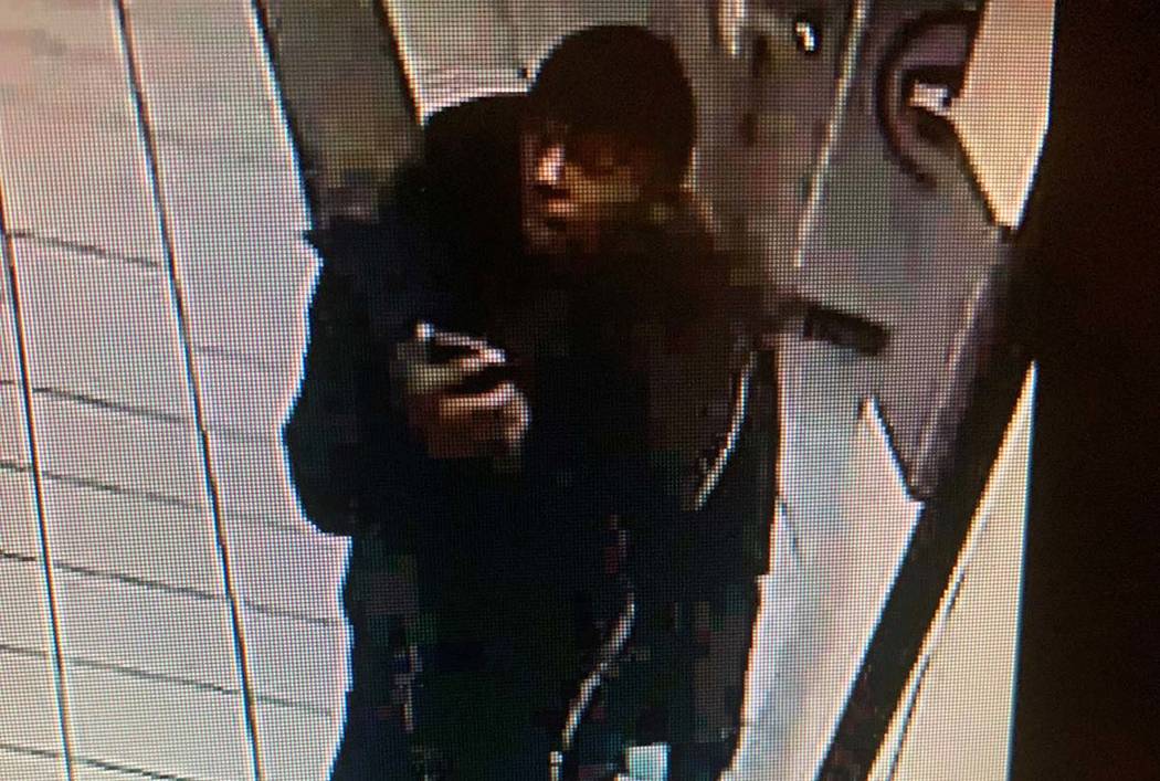 Police Seek Help Identifying Man In Las Vegas Strip Robbery Crime 