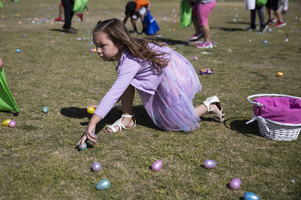 Las Vegas children welcome Easter bunny with egg hunts valleywide