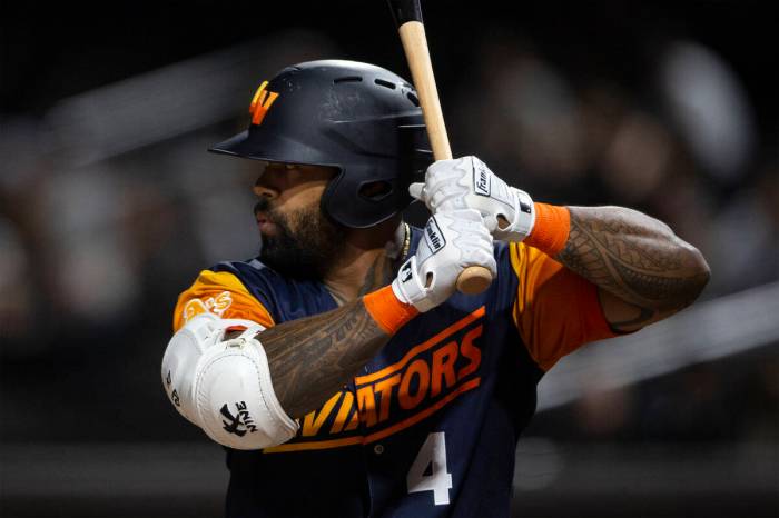 Eric Thames' injury mars debut of Giants' high-profile foreign stars - The  Japan Times
