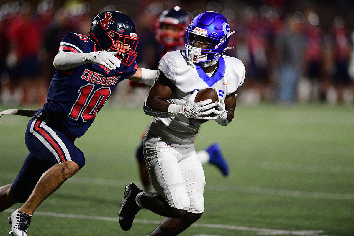 Bishop Gorman strikes early, often in rout of St. Louis (Hawaii), Football