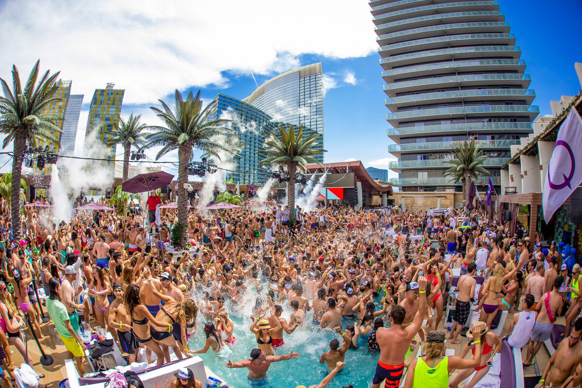 HIP HOP POOL PARTY AT COSMO (LADIES FREE DRINKS) Tickets, Multiple